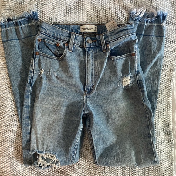 Abercrombie & Fitch Denim - Abercrombie High Waisted Jeans